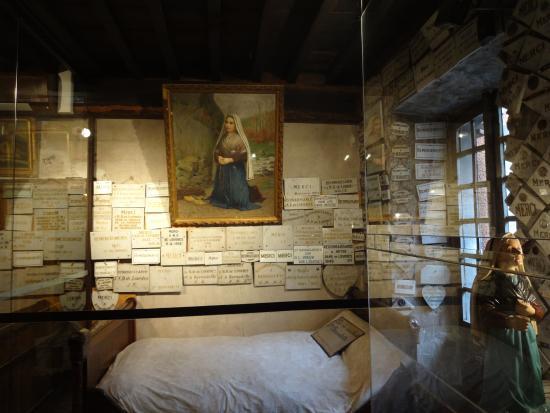 Casa de Santa Bernadette