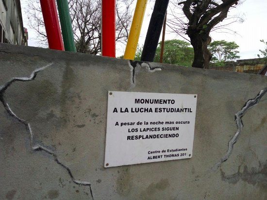 Monumento Noche de los Lapices