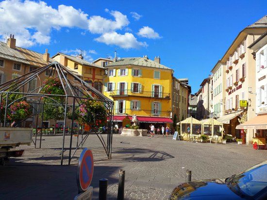 Piazza Eugène Barthelon