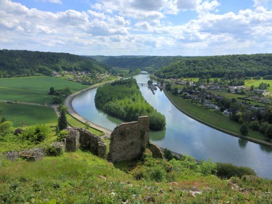 Les Ruines Medievales de Poilvache
