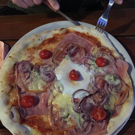 Pizzeria KASTEL SIMUNI