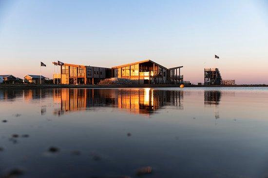 Zeil & Surfcentrum Brouwersdam RESTAURANT EAT & SEE