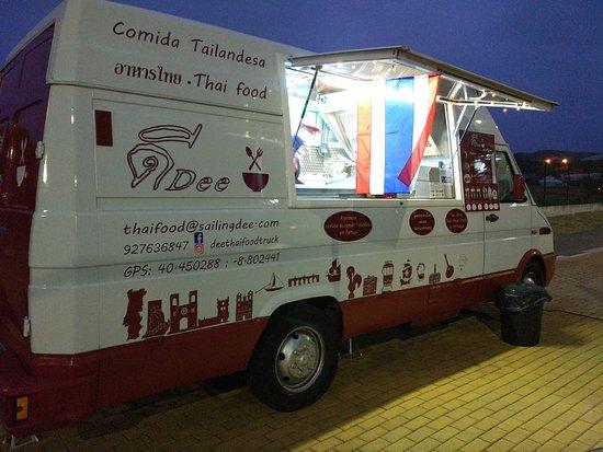 Dee Thai Food Truck