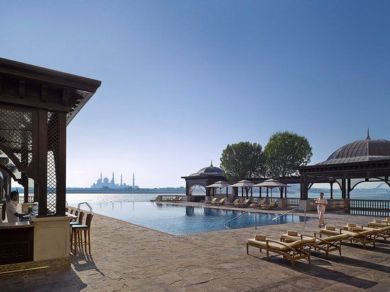 Pool Bar & Restaurant