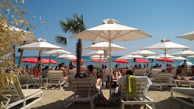 Carousel Beach Bar