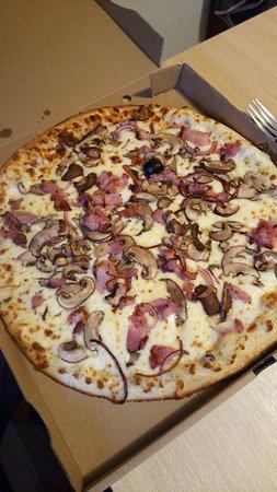 Tiki Pizz