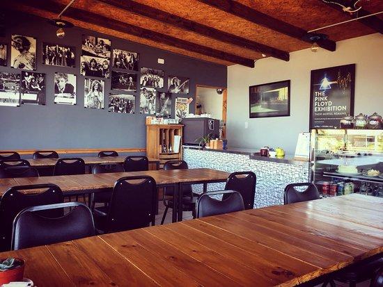 Cafeteria Lovel- Van