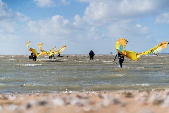 Chatel Kite School