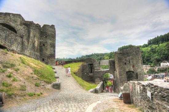 Feodaal kasteel van La Roche-en-Ardenne
