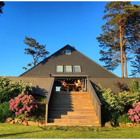 Pyramidehuset Art Gallery