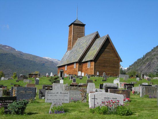 Gaupne gamle kirke