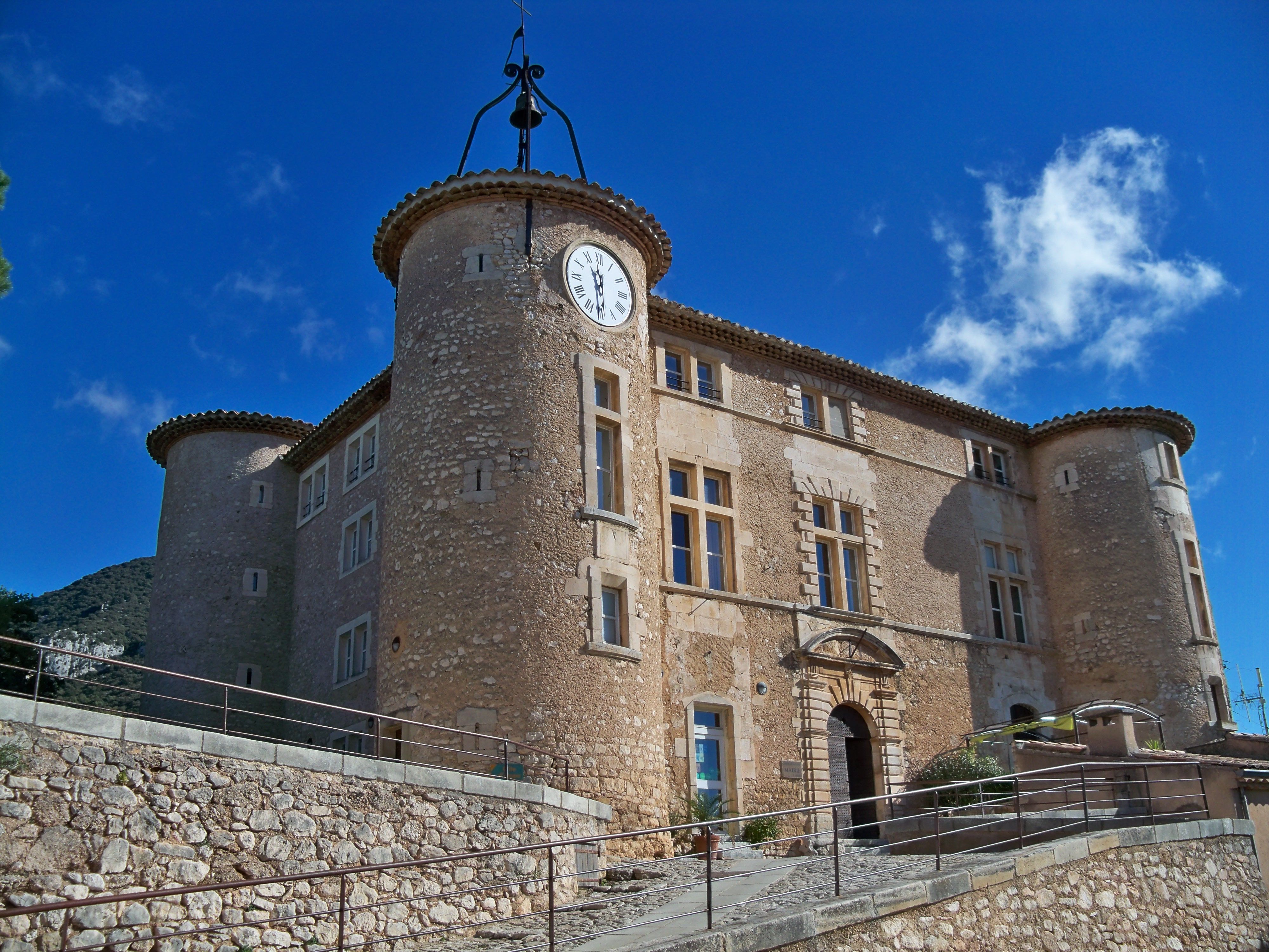 Chateau de Rustrel