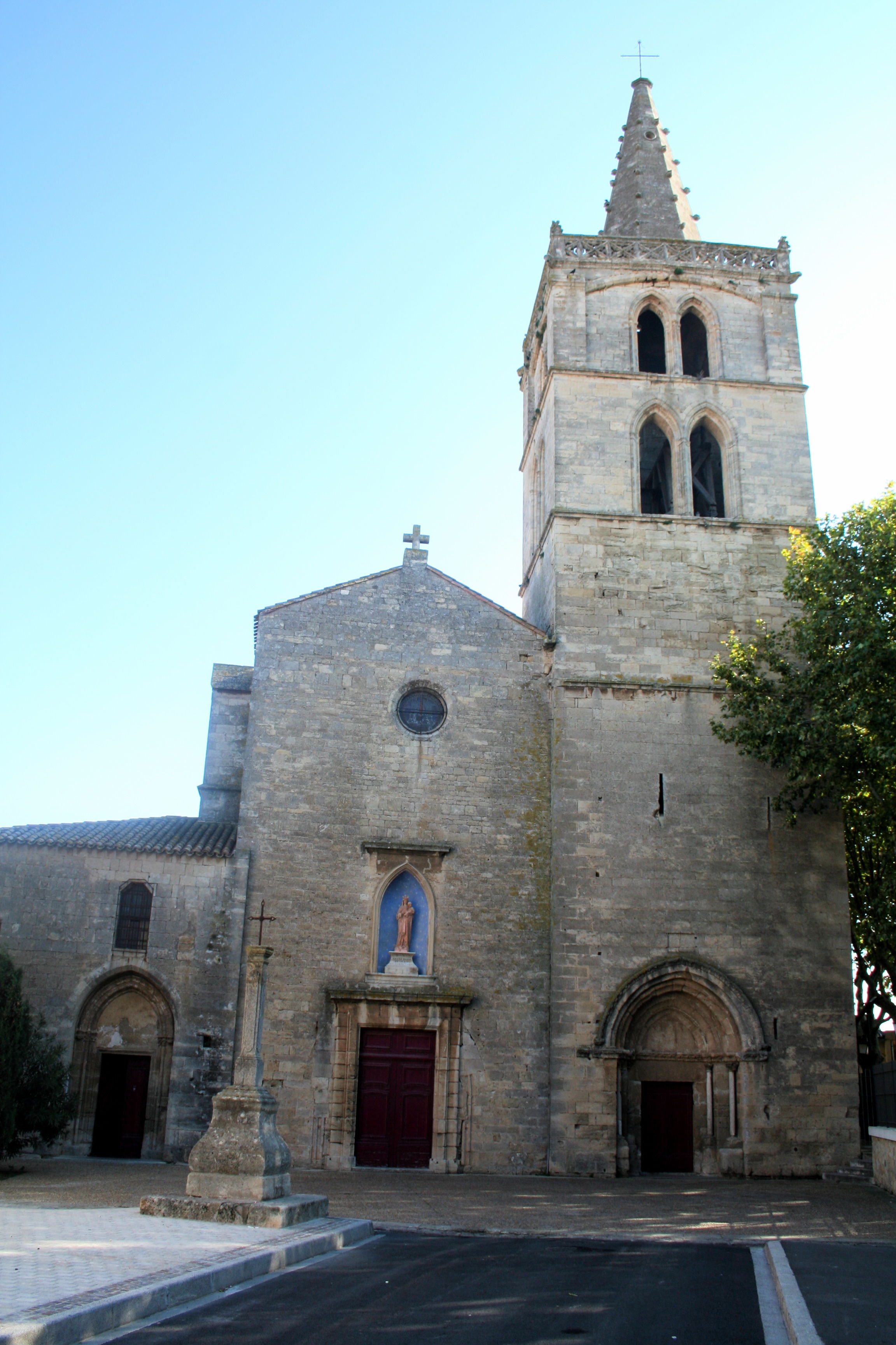 Collegiale Notre-Dame de Grace de Serignan