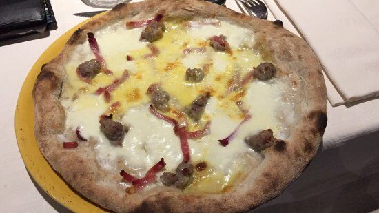 Ristorante La Divina Pizzeria