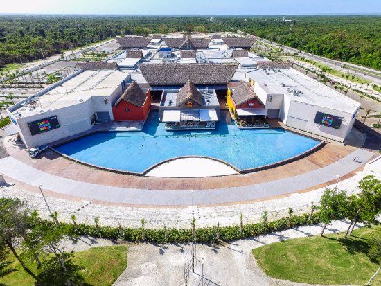 BlueMall Puntacana